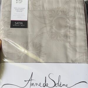 Anne de Solène Merveille 300 Thread Count Standard Sham  22"W x 27"L Cotton